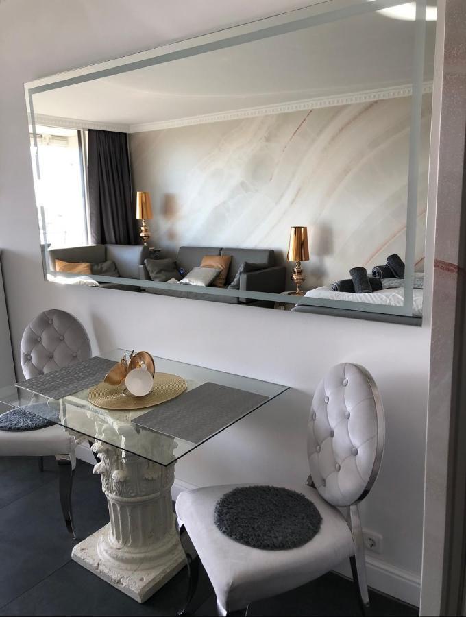 Tiffanys Ferienapartments In Der Privatresidenz Des Plaza Premium Hotel Timmendorfer Strand Luaran gambar